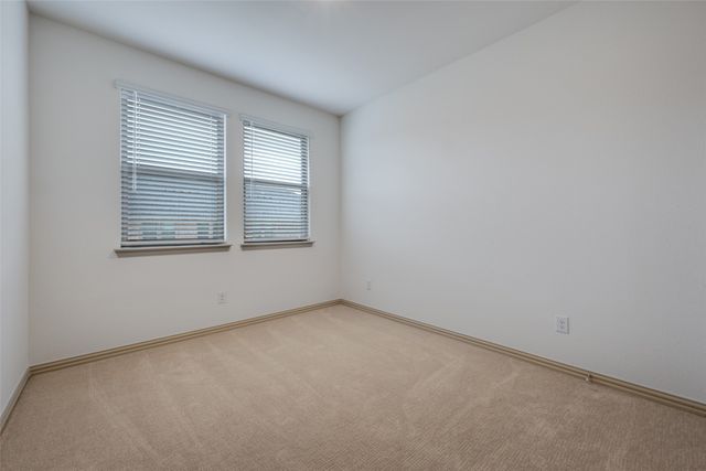 512 Parkside Drive, Argyle, TX 76226