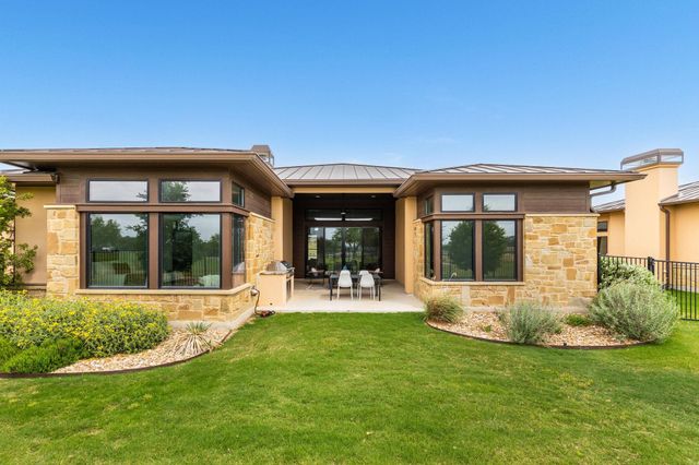 2317 Kahala Sunset DR, Spicewood, TX 78669