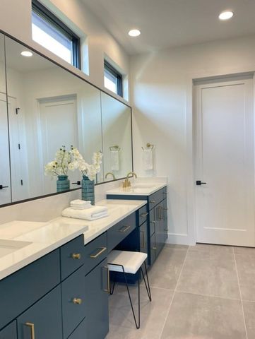 2317 Kahala Sunset DR, Spicewood, TX 78669