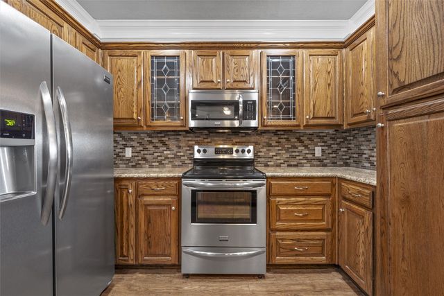 488 Hawkins Court, Robinson, TX 76706