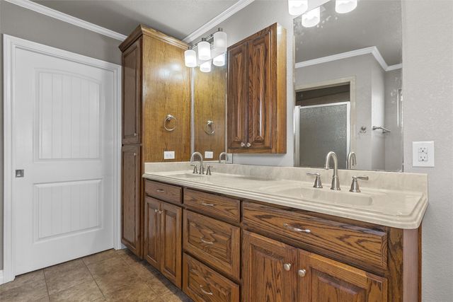 488 Hawkins Court, Robinson, TX 76706