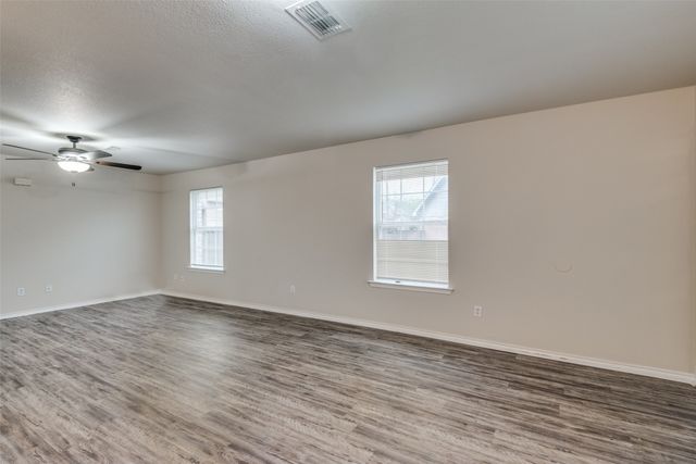 321 Queens Court S B, Mansfield, TX 76063