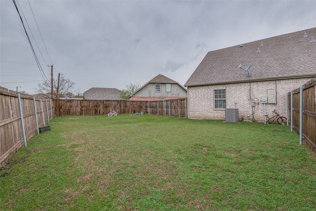 321 Queens Court S B, Mansfield, TX 76063