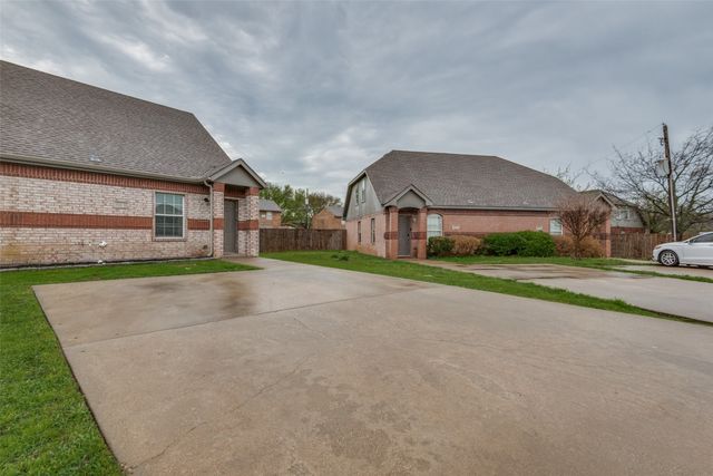 321 Queens Court S B, Mansfield, TX 76063