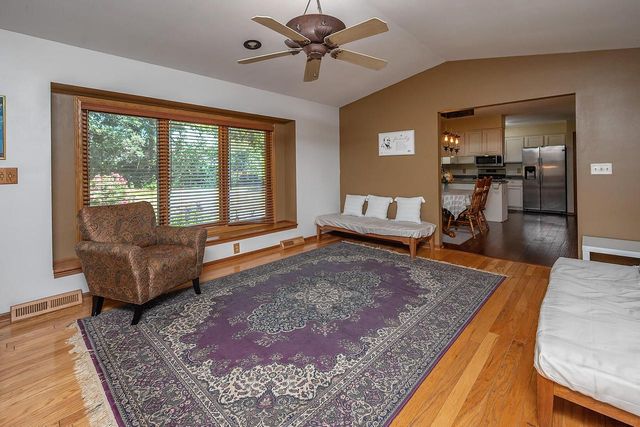 8319 S Woodridge DRIVE, Oak Creek, WI 53154