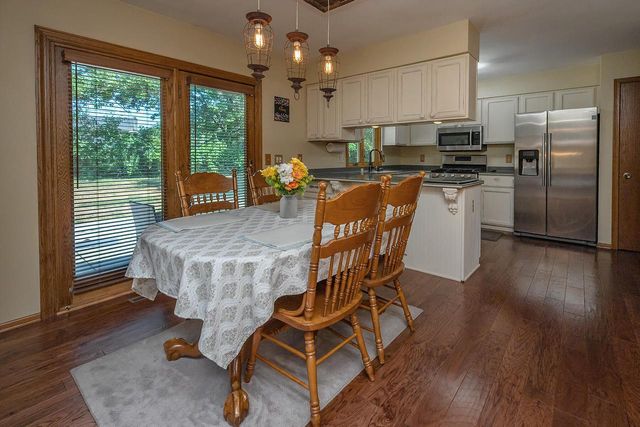 8319 S Woodridge DRIVE, Oak Creek, WI 53154