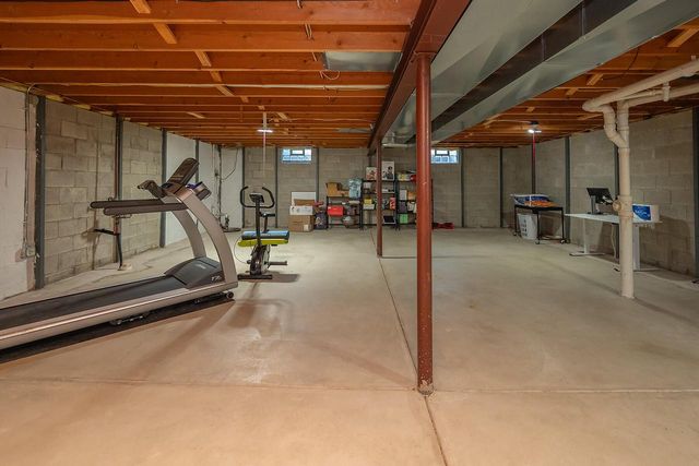 8319 S Woodridge DRIVE, Oak Creek, WI 53154
