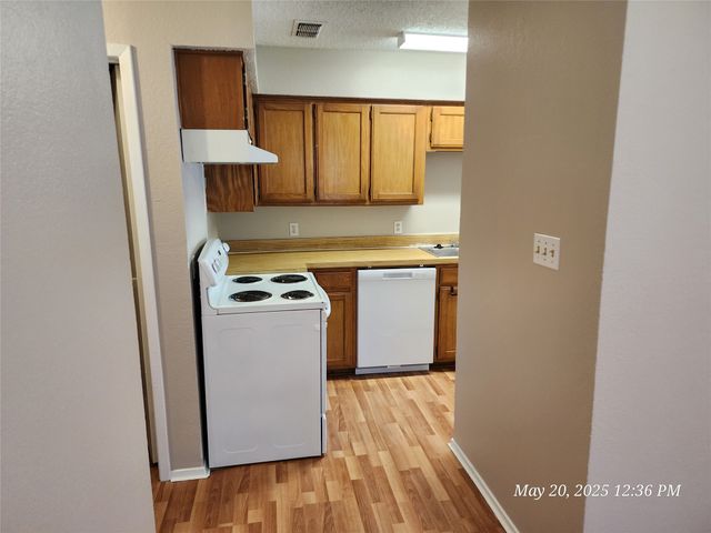 429 SW Thomas Street A, Burleson, TX 76028