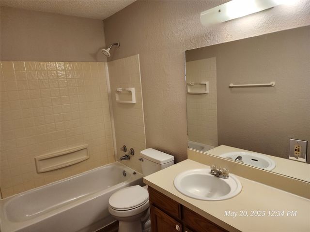 429 SW Thomas Street A, Burleson, TX 76028
