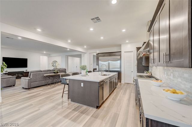 11282 Roman Helmet Street, Las Vegas, NV 89141