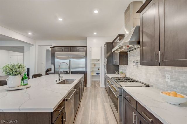 11282 Roman Helmet Street, Las Vegas, NV 89141