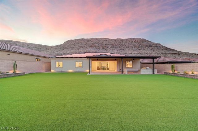 11282 Roman Helmet Street, Las Vegas, NV 89141