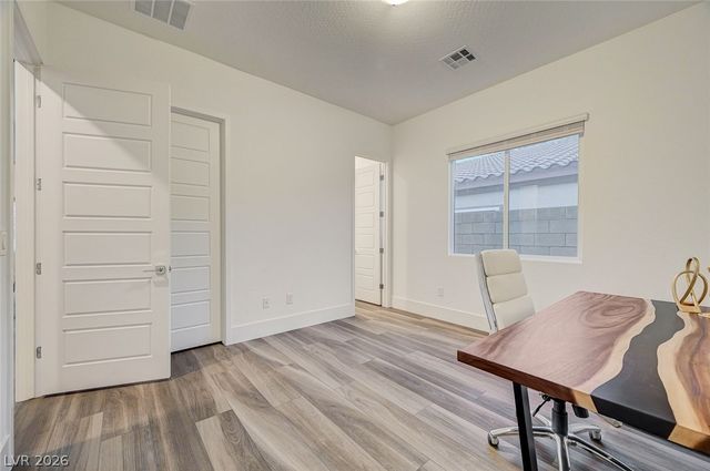 11282 Roman Helmet Street, Las Vegas, NV 89141