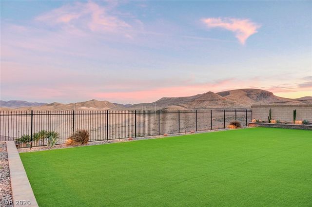 11282 Roman Helmet Street, Las Vegas, NV 89141