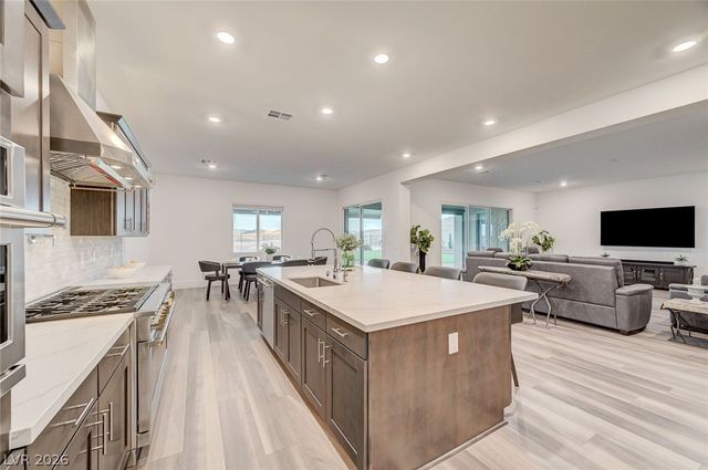 11282 Roman Helmet Street, Las Vegas, NV 89141