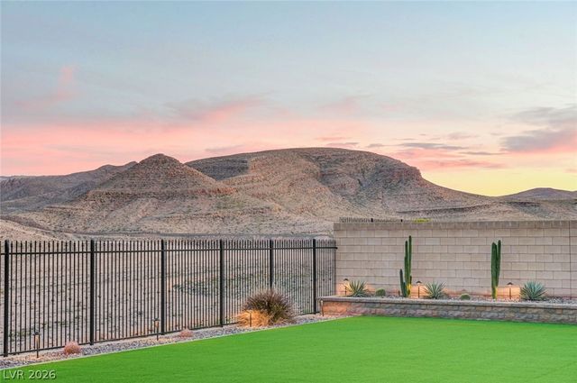 11282 Roman Helmet Street, Las Vegas, NV 89141