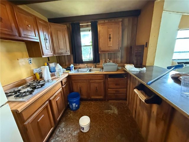 28731 Fir Drive, Warsaw, MO 65355