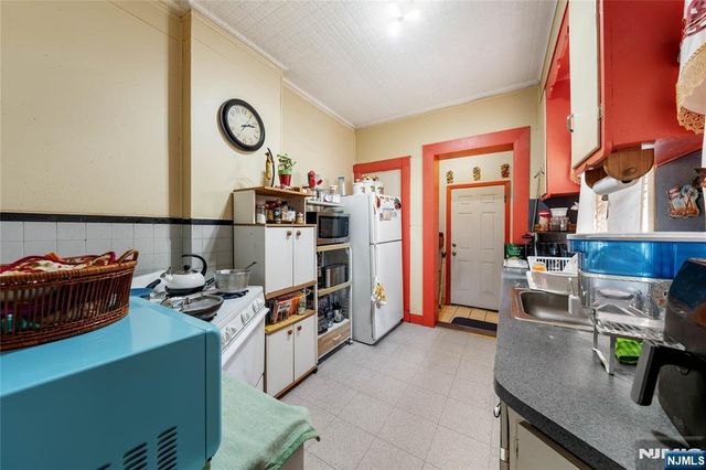149 Howe Avenue, Passaic, NJ 07055