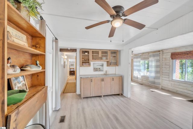 1506 W Lakeshore Drive, Landrum, SC 29356