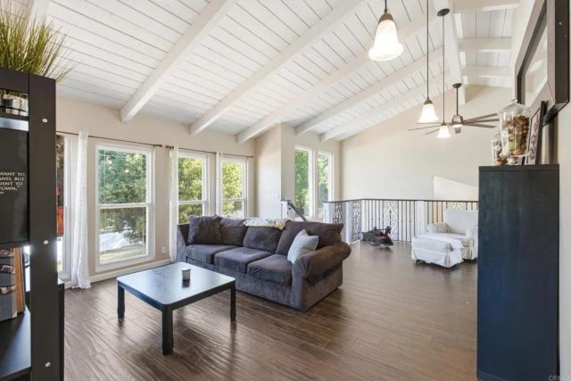 10510 Grandview Drive, La Mesa, CA 91941