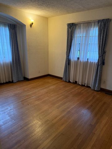 4027 Auburn Road, Huntington, WV 25704