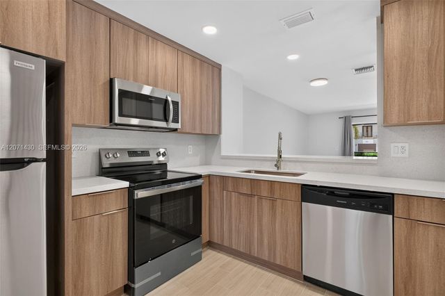 2880 Coral Springs Drive 2878, Coral Springs, FL 33065