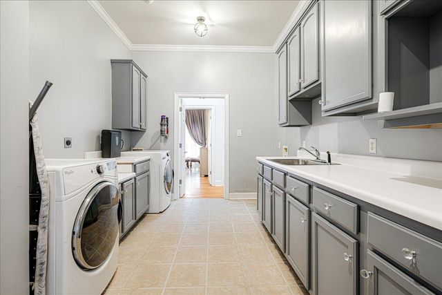 965 VILLAGE OAK CV, Memphis, TN 38120