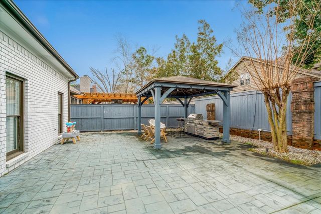 965 VILLAGE OAK CV, Memphis, TN 38120