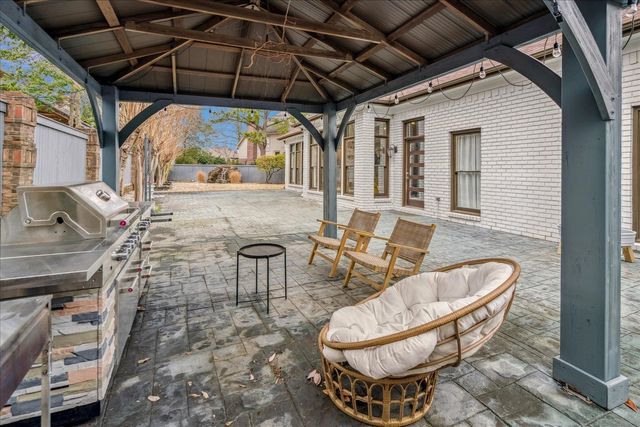 965 VILLAGE OAK CV, Memphis, TN 38120