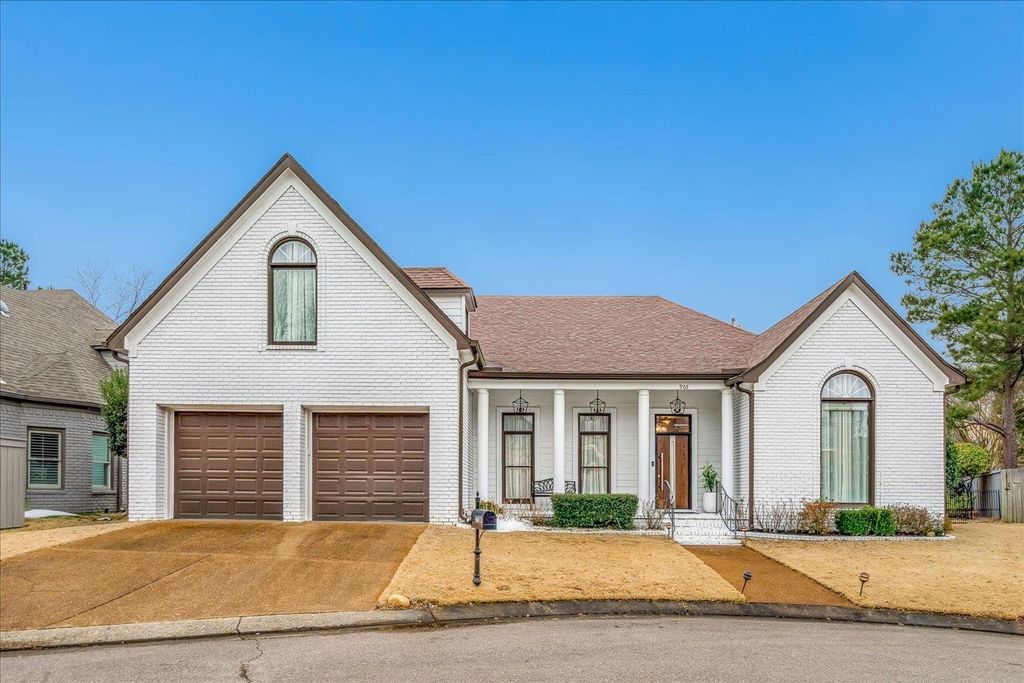 965 VILLAGE OAK CV, Memphis, TN 38120