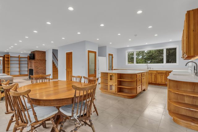 150 West Lane, Guilford, CT 06437