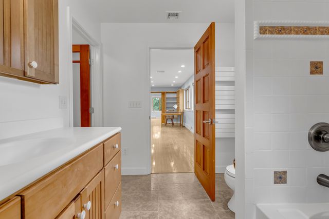 150 West Lane, Guilford, CT 06437