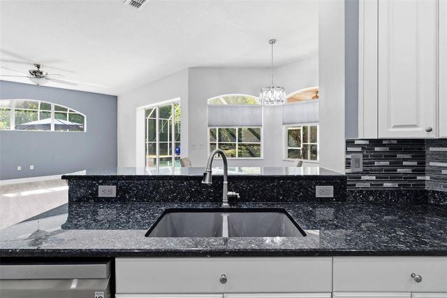 109 DOUGLAS STREET, Homosassa, FL 34446