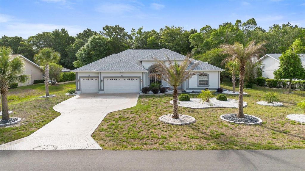 109 DOUGLAS STREET, Homosassa, FL 34446