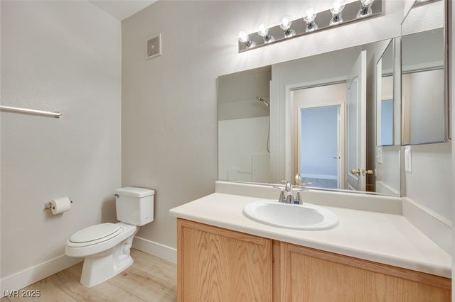 1008 Domnus ln Lane 201, Las Vegas, NV 89144