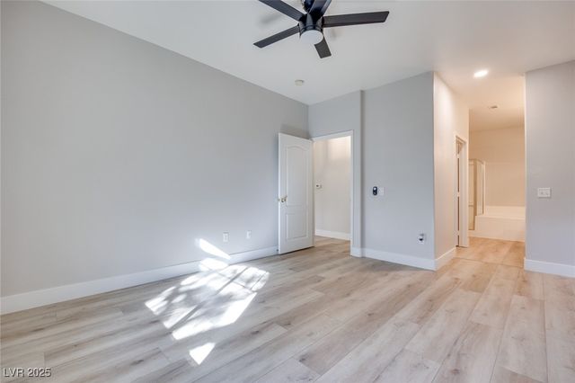 1008 Domnus ln Lane 201, Las Vegas, NV 89144