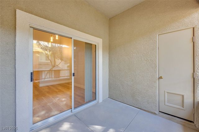 1008 Domnus ln Lane 201, Las Vegas, NV 89144