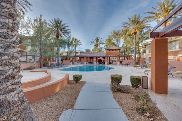 1008 Domnus ln Lane 201, Las Vegas, NV 89144