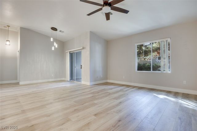 1008 Domnus ln Lane 201, Las Vegas, NV 89144