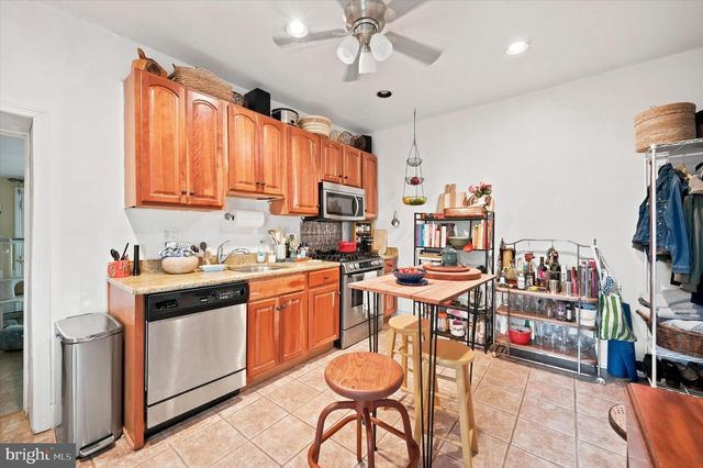 465 GREEN LN, Philadelphia, PA 19128