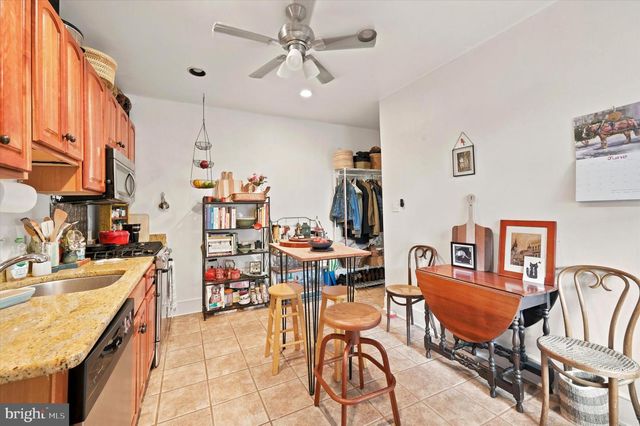 465 GREEN LN, Philadelphia, PA 19128