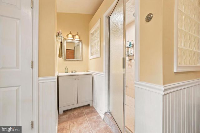 465 GREEN LN, Philadelphia, PA 19128