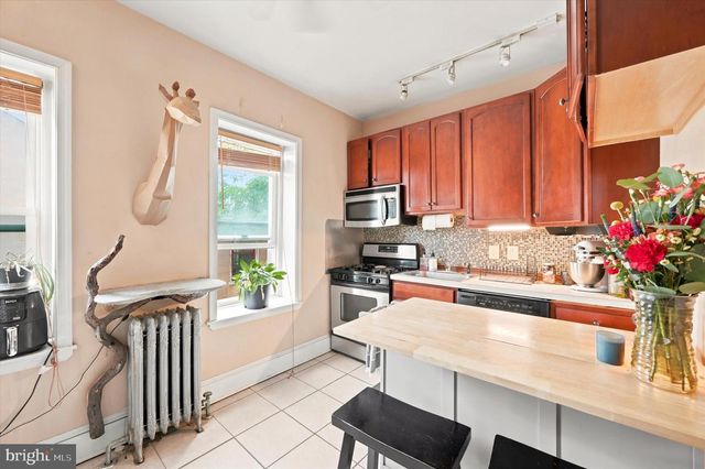465 GREEN LN, Philadelphia, PA 19128