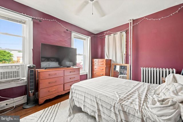 465 GREEN LN, Philadelphia, PA 19128