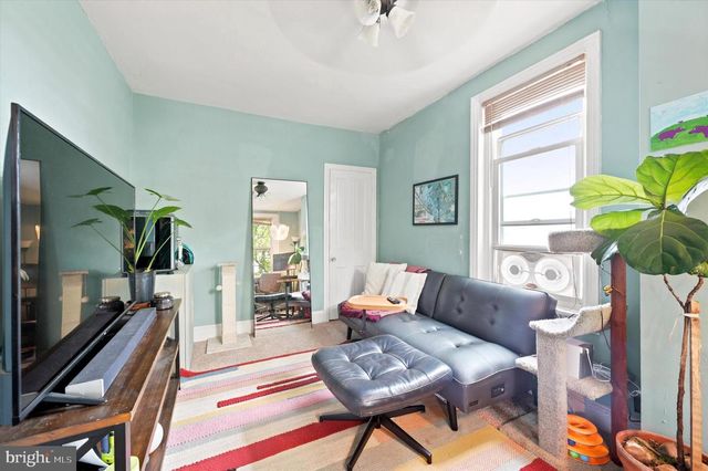 465 GREEN LN, Philadelphia, PA 19128