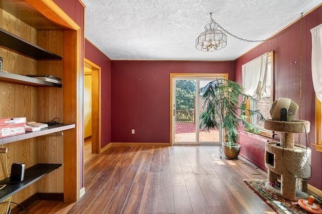 317 Oxford St N, Auburn, MA 01501