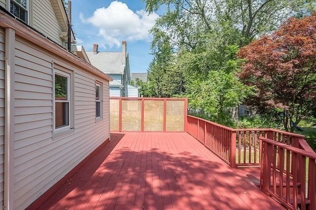 317 Oxford St N, Auburn, MA 01501
