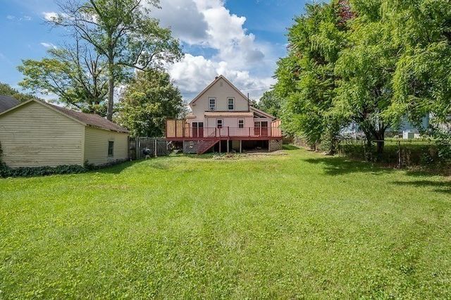 317 Oxford St N, Auburn, MA 01501