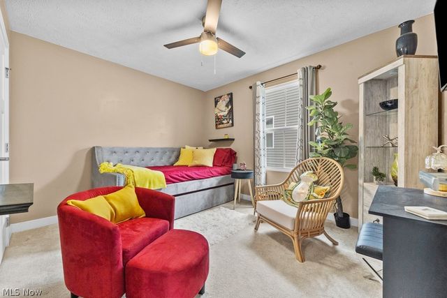 998 Sunrise Way, Akron, OH 44312