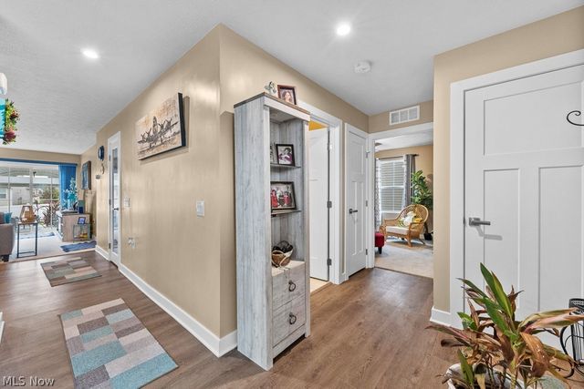 998 Sunrise Way, Akron, OH 44312